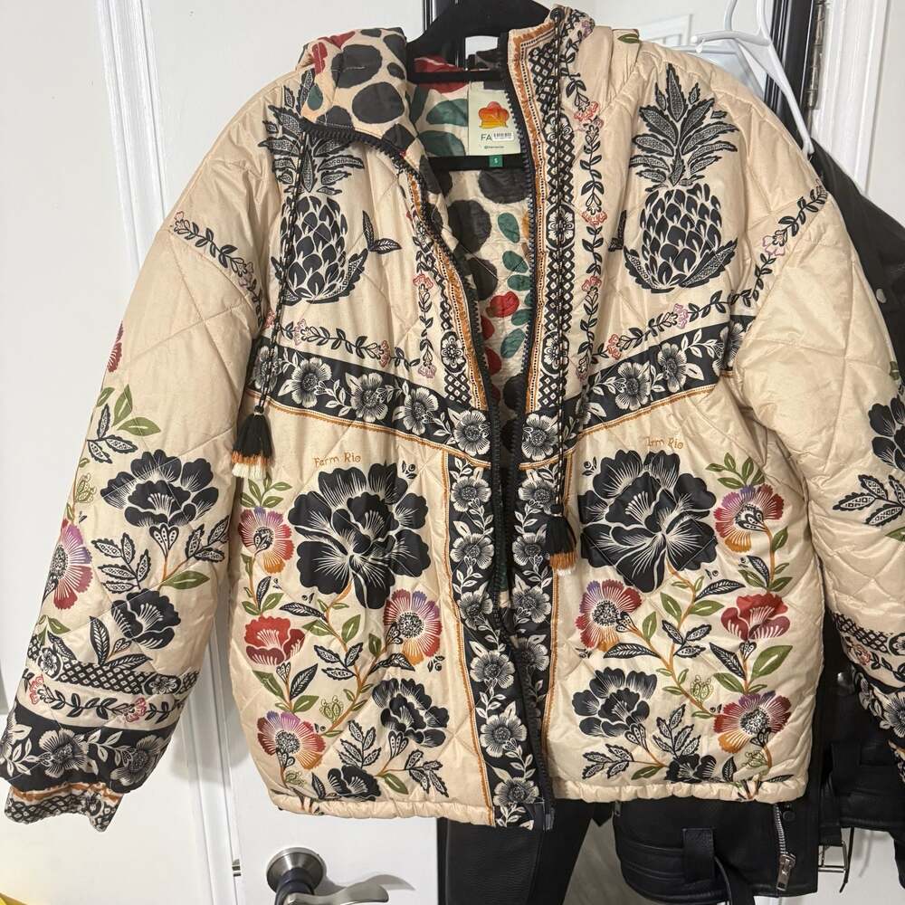 Farm Rio Romantic Garden Reversible Puffer Jacket - Picture 3 of 10